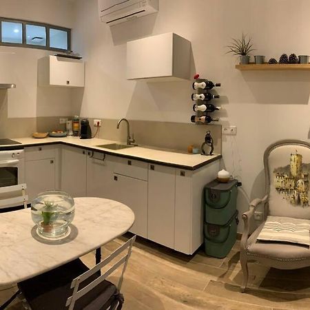 Les Arcs-sur-Argens Jolie Appartement En Plein Centre Du Village מראה חיצוני תמונה