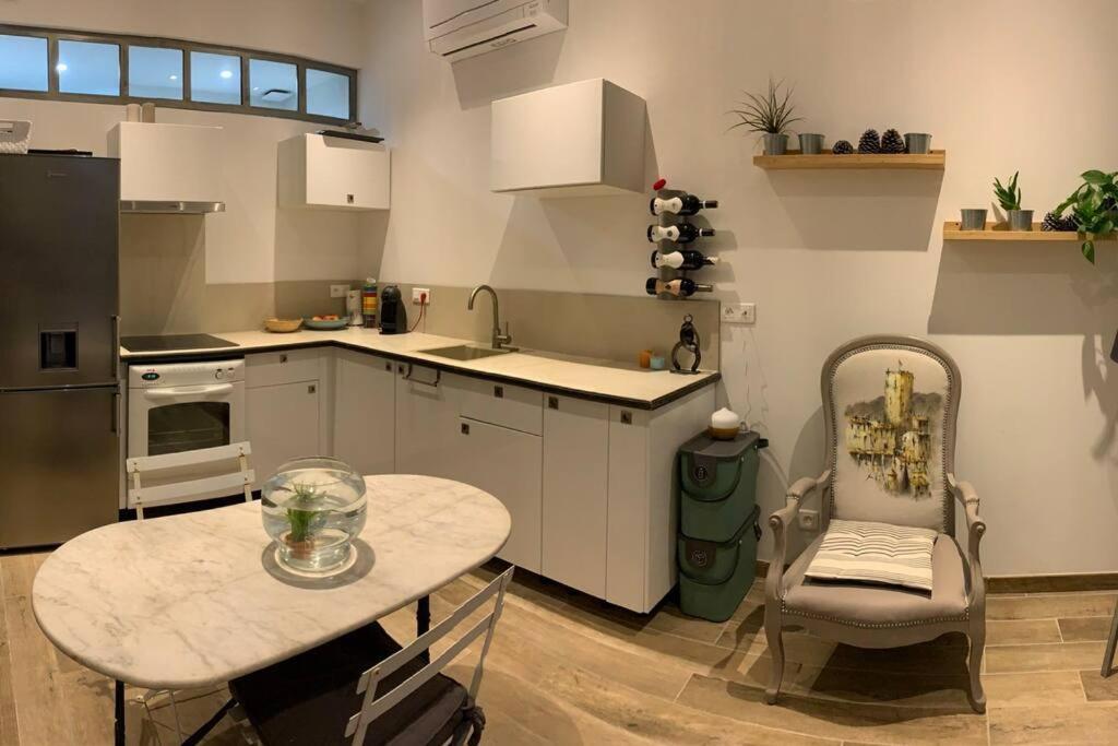 Les Arcs-sur-Argens Jolie Appartement En Plein Centre Du Village מראה חיצוני תמונה
